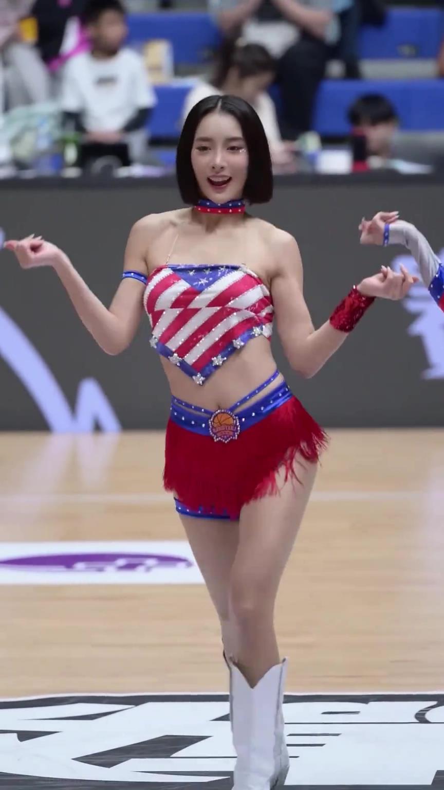 太離譜了 ！幾乎是完美女人！